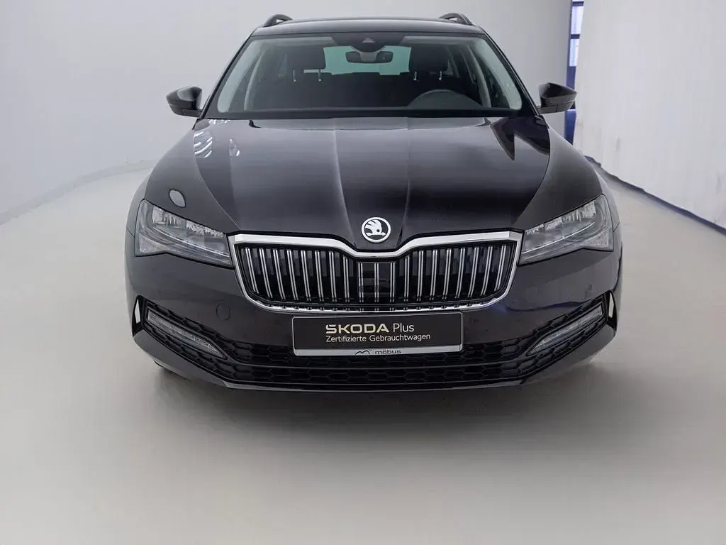 Gebraucht Skoda Superb Ambition 218 PS (160 kW) 2024 Blackmagic perleffekt Kombi