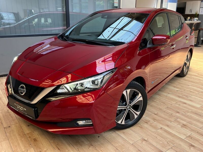 New red (m) Gebraucht 2019 Nissan Leaf 360º Kleinwagen | 10.490 € (Fairer Preis) - Bild 1/4