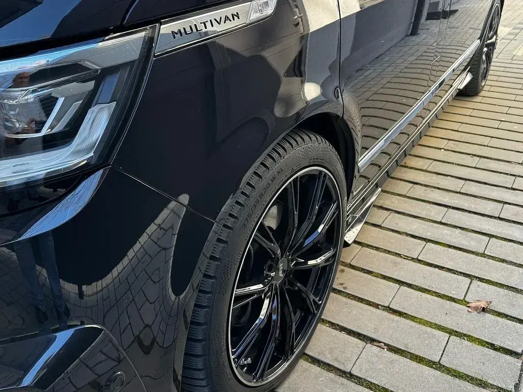 Gebraucht VW Multivan 199 PS (146 kW) 2021 Schwarz Van / Kleinbus