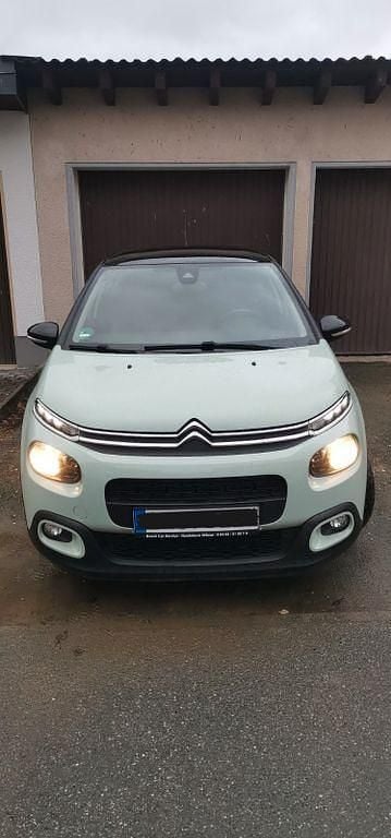 Gebraucht Citroën C3 Feel 110 PS (80 kW) 2018 Grün Kleinwagen