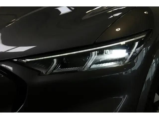 Gebraucht Ford Mustang Mach-E Extended Range 258 kW (351 PS) 2021 Carbonized gray metallic SUV
