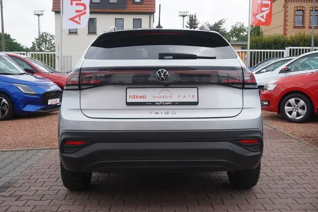 Neu VW Taigo 116 PS (85 kW) 2026 Silber SUV