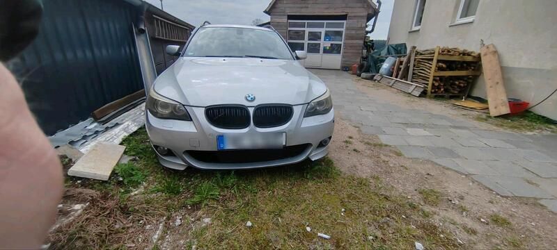 Silber Gebraucht 2005 BMW 530 M Sport Kombi | 3.700 € (Fairer Preis) - Bild 1/4