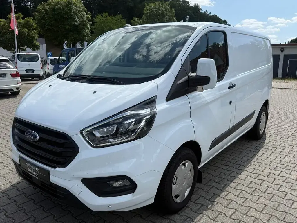 Gebraucht Ford 300 Trend 105 PS (77 kW) 2022 Weiß Van / Kleinbus