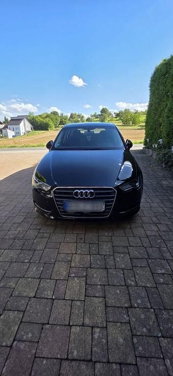 Schwarz Gebraucht 2016 Audi A3 Sportback Ambition Limousine | 11.700 € (Superpreis) - Bild 1/4
