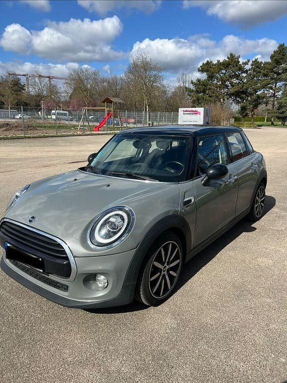 Gebraucht Mini Cooper 136 PS (100 kW) 2019 Schwarz Kleinwagen