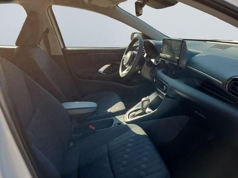 Schneeweiß Neu 2025 Toyota Yaris Hybrid Comfort Kleinwagen | 21.896 € (Superpreis) - Bild 1/2