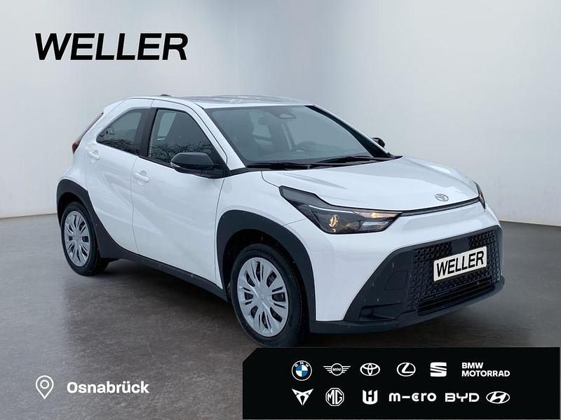 Neu Toyota Aygo X PURE 116 PS (85 kW) 2026 Schneeweiß SUV