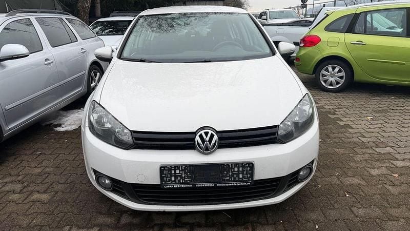 Weiß Gebraucht 2013 VW Golf VI Match Kleinwagen | 4.800 € (Guter Preis) - Bild 1/4