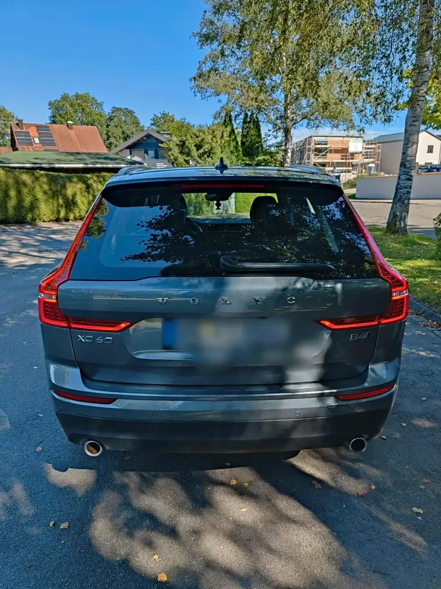 Gebraucht Volvo XC60 197 PS (144 kW) 2019 Grau SUV