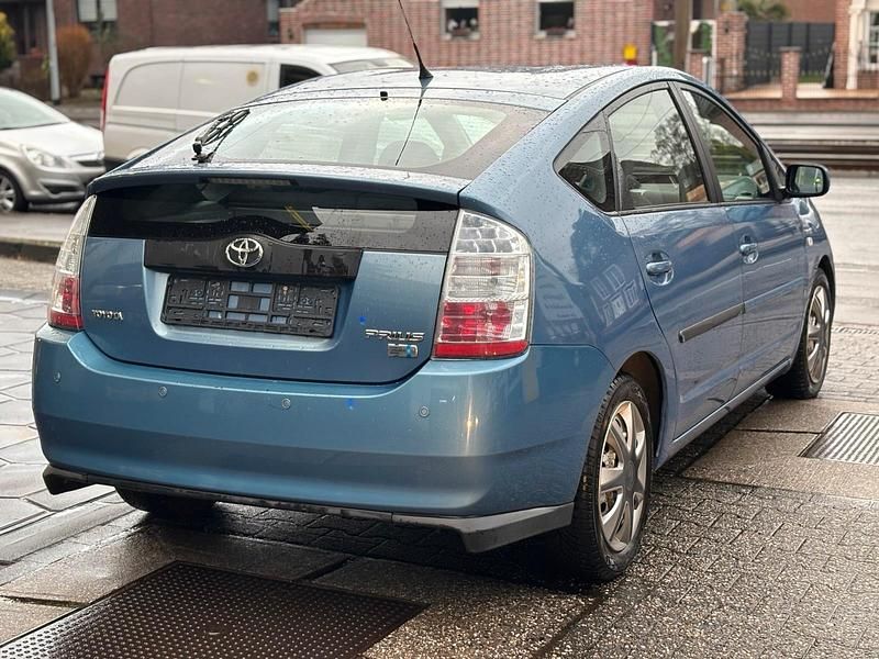 Gebraucht Toyota Prius 77 PS (56 kW) 2007 Blau Kleinwagen