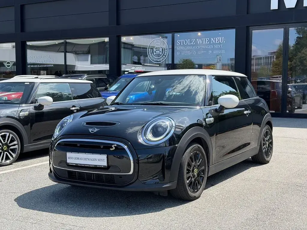 Gebraucht Mini Cooper SE Classic 135 kW (184 PS) 2023 Schwarz Kleinwagen