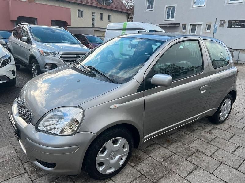 Grau Gebraucht 2005 Toyota Yaris Sol Kleinwagen | 2.150 € (Guter Preis) - Bild 1/4