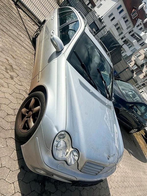 Second-hand Mercedes C200 2006 Argintiu Break