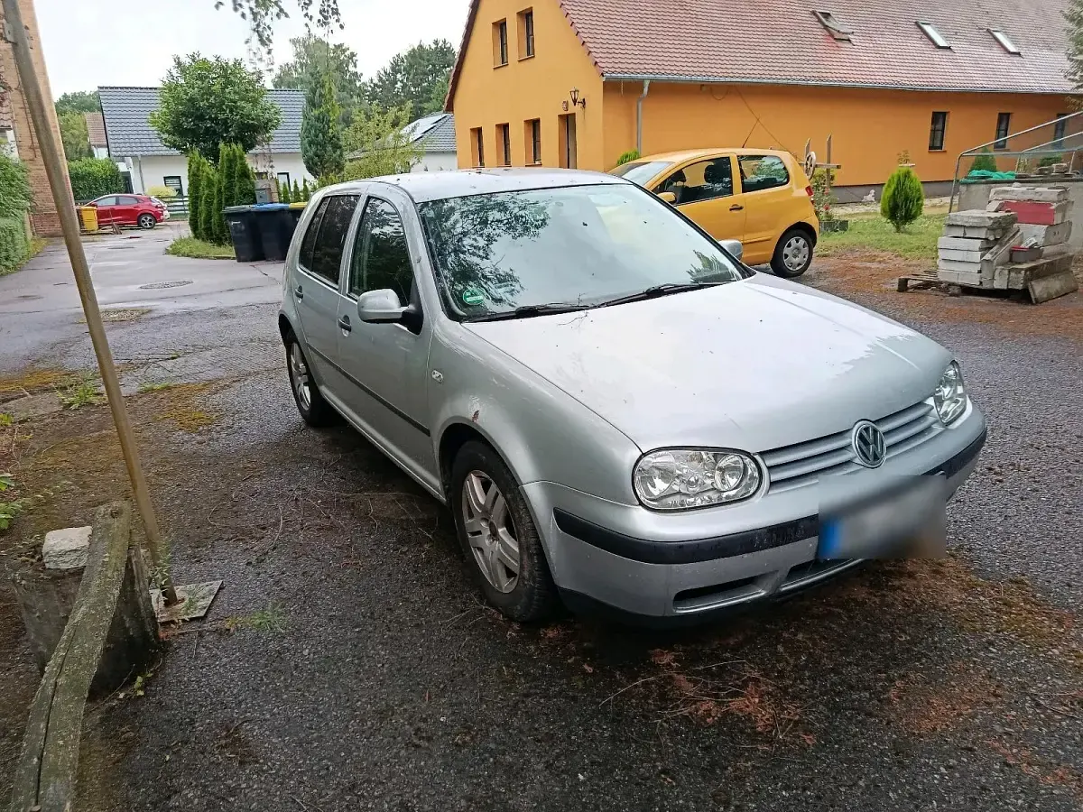 Gebraucht VW Golf IV 110 PS (80 kW) 2002 Silber Kleinwagen