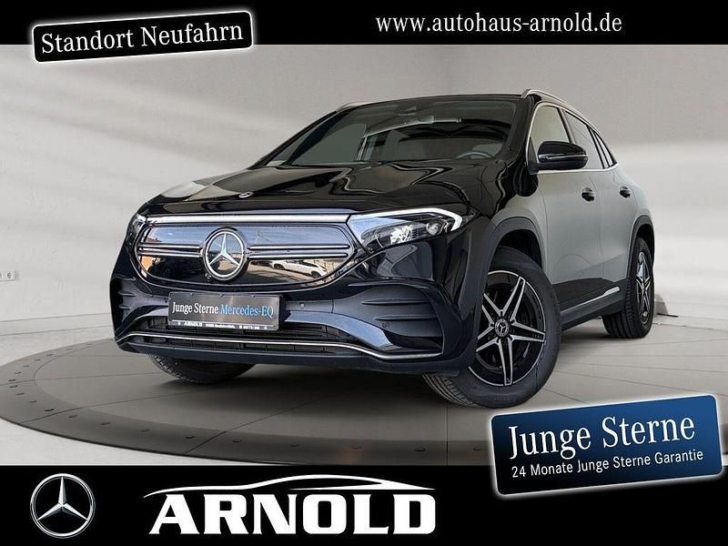 Kosmosschwarz Gebraucht 2024 Mercedes EQA300 AMG line SUV | 35.200 € (Guter Preis) - Bild 1/4