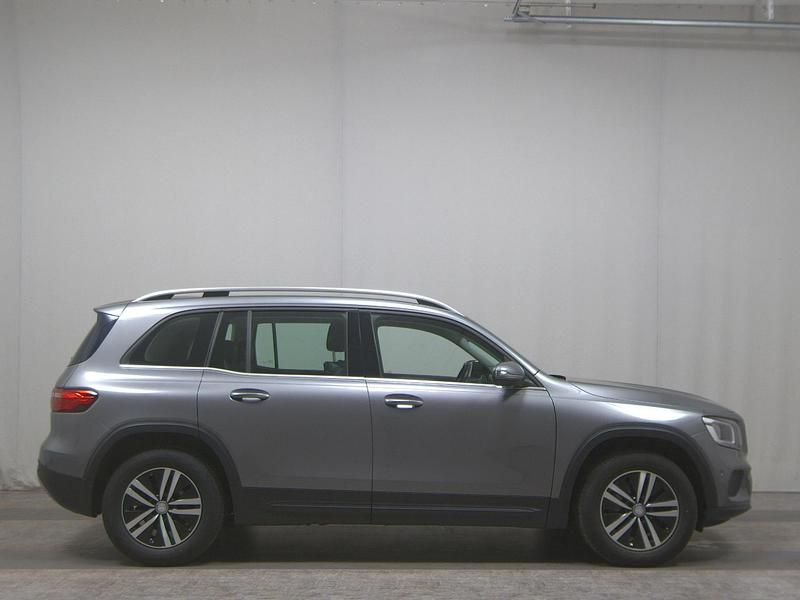 Grau Gebraucht 2020 Mercedes GLB200 Style SUV | 25.980 € (Superpreis) - Bild 1/4
