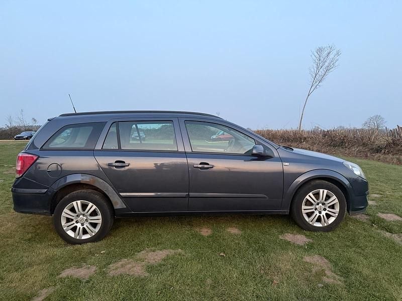 Gebraucht Opel Astra 140 PS (102 kW) 2006 Beige Kombi