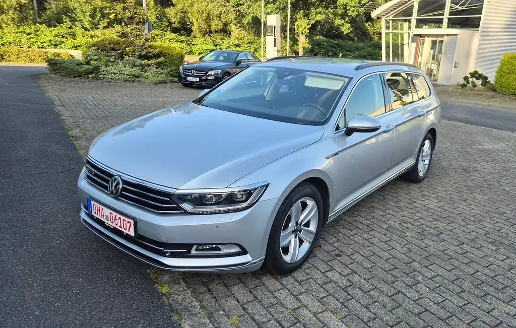 Gebraucht VW Passat 190 PS (139 kW) 2018 Silber Kombi