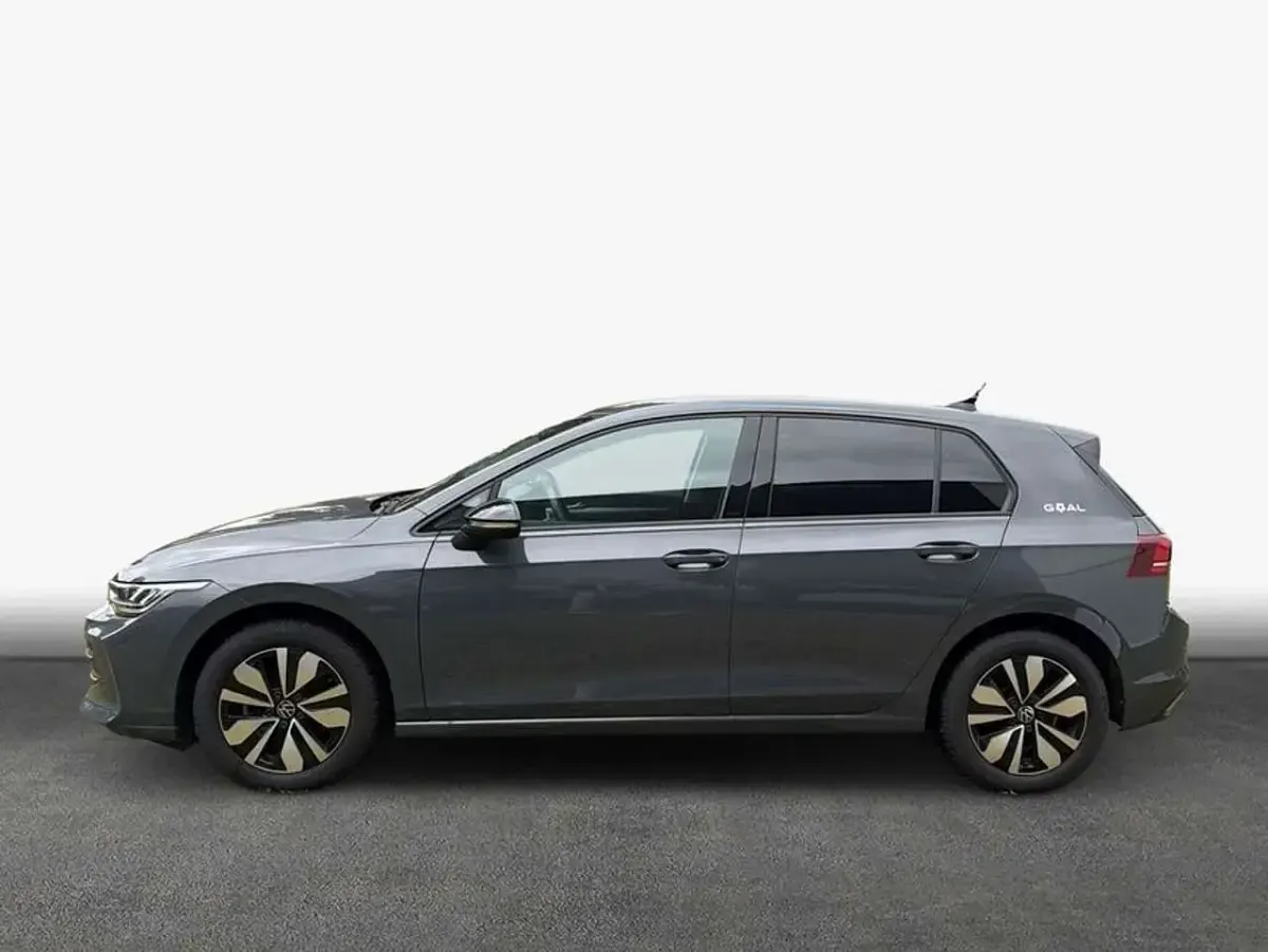 Gebraucht VW Golf VIII Goal 116 PS (85 kW) 2025 Grau Limousine