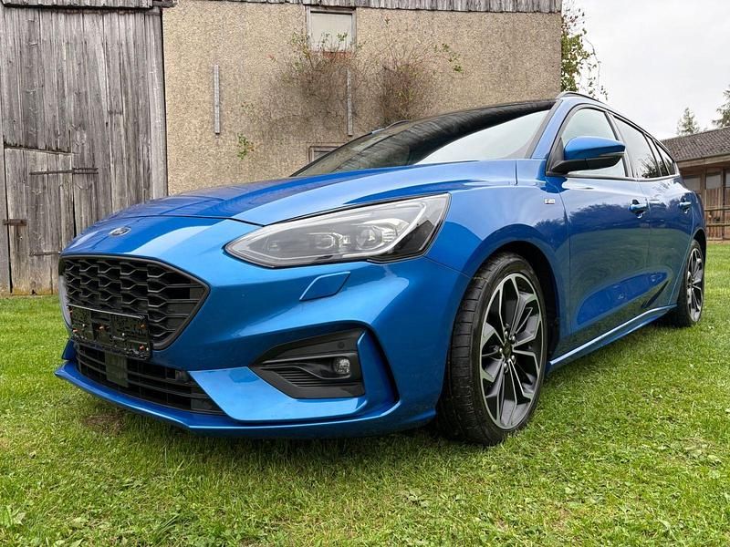 Blau Gebraucht 2019 Ford Focus ST-Line Kombi | 18.250 € (Fairer Preis) - Bild 1/4