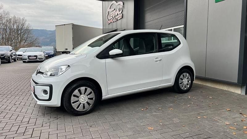 Second-hand VW up! 65 CP (47 kW) 2021 Alb Hatchback
