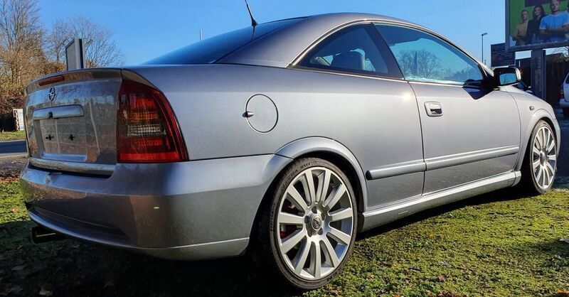 Silber Gebraucht 2003 Opel Astra Coupé | 3.950 € - Bild 1/4