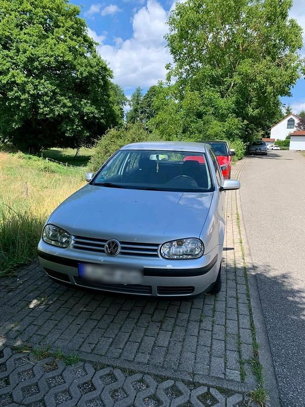 Grau Gebraucht 2004 VW Golf IV Kleinwagen | 750 € (Superpreis) - Bild 1/4