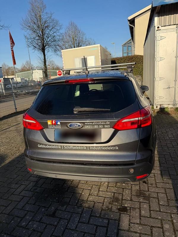 Second-hand Ford Focus 120 CP (88 kW) 2017 Gri Berlinǎ