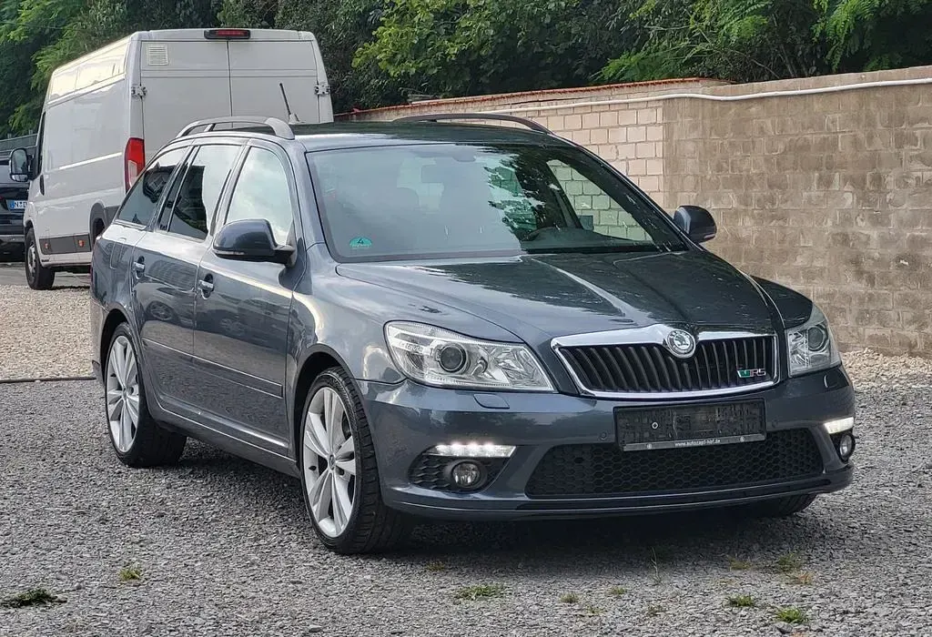Gebraucht Skoda Octavia RS 170 PS (125 kW) 2011 Grau Kombi