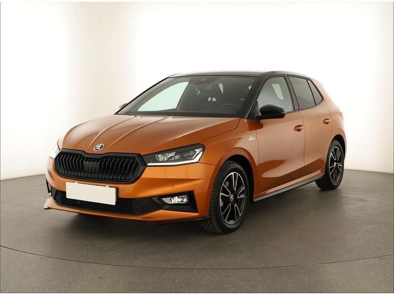 Orange Gebraucht 2024 Skoda Fabia Monte Carlo Limousine | 20.990 € (Fairer Preis) - Bild 1/4