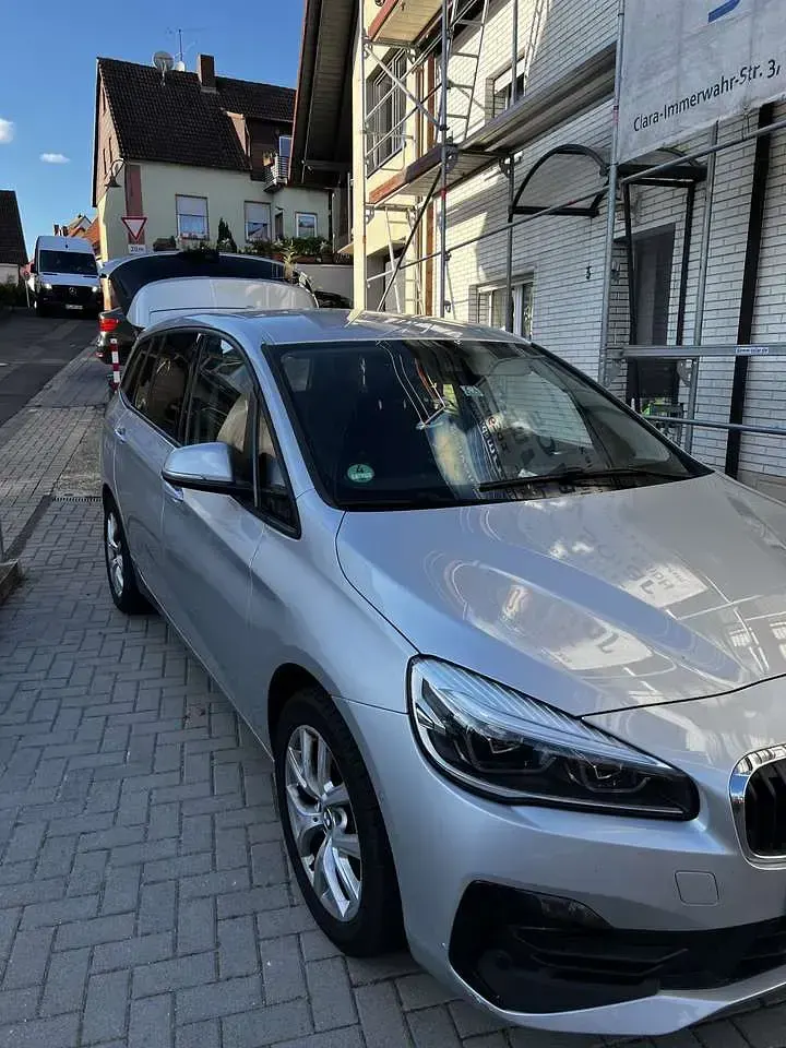 Gebraucht BMW 218 Advantage 150 PS (110 kW) 2018 Grau Van / Kleinbus