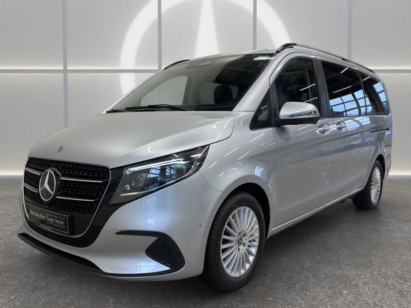 Silber Gebraucht 2024 Mercedes V250 Style Van / Kleinbus | 66.890 € (Teuer) - Bild 1/4