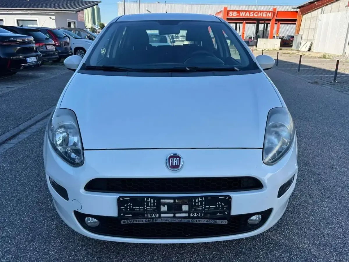 Gebraucht Fiat Punto Basis 69 PS (50 kW) 2017 Colore esterno (bianco divino) Kleinwagen