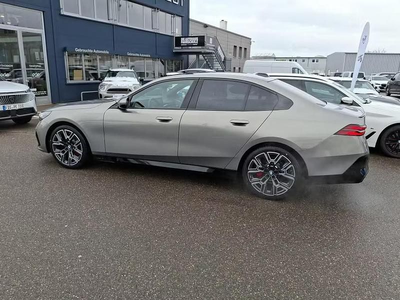 Neu BMW 540 M Sport 303 PS (222 kW) 2026 Grau Limousine