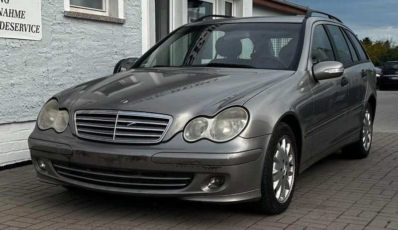 Silber Gebraucht 2004 Mercedes C180 Kombi | 900 € (Superpreis) - Bild 1/4