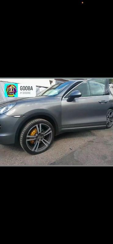 Gebraucht Porsche Cayenne 250 PS (183 kW) 2012 Grau SUV