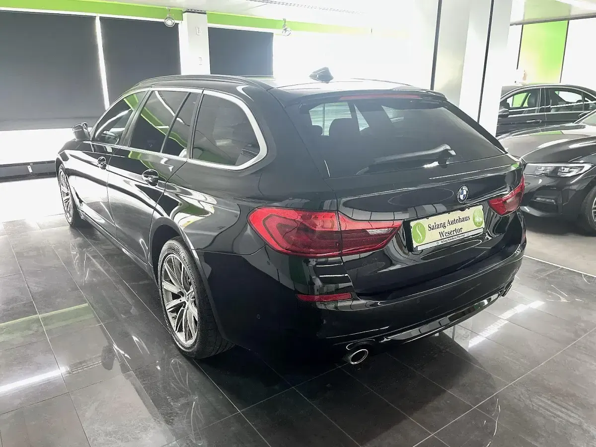 Gebraucht BMW 520 Performance 190 PS (139 kW) 2018 Schwarz Limousine