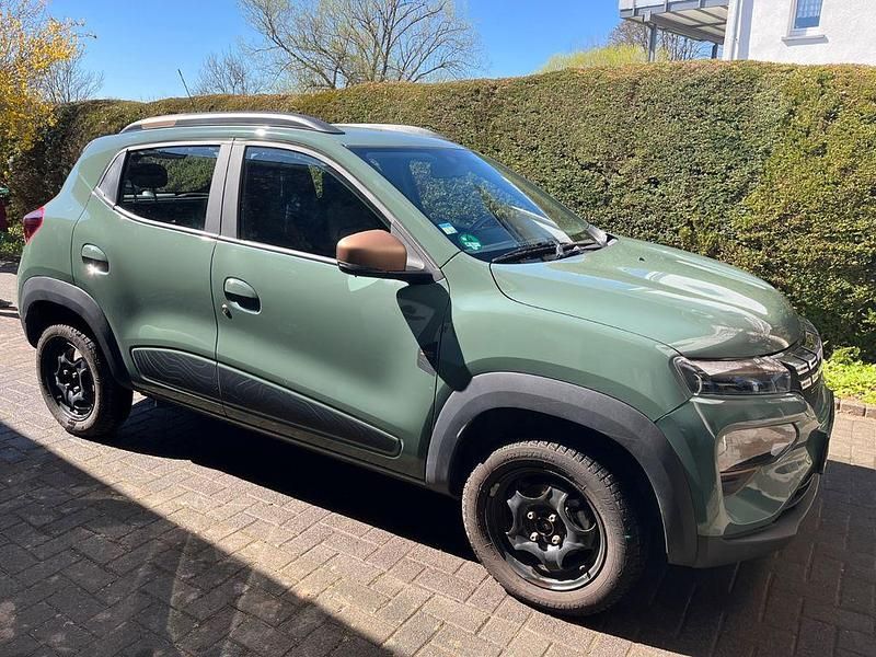 Gebraucht Dacia Spring Extreme 47 kW (65 PS) 2023 Grün Kleinwagen