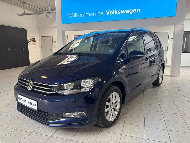 Blau Gebraucht 2016 VW Touran Allstar Van / Kleinbus | 17.790 € (Etwas zu teuer) - Bild 1/4