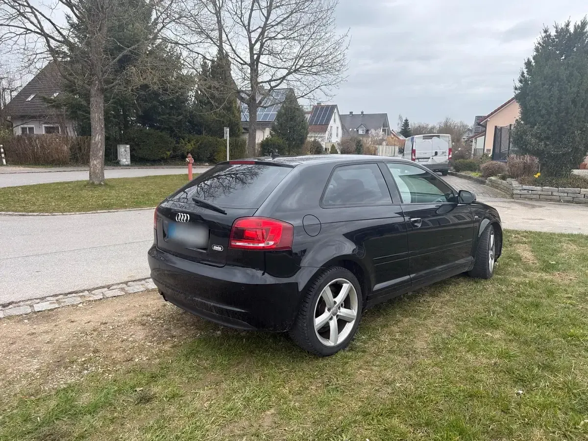Gebraucht Audi A3 S-Line 140 PS (102 kW) 2010 Schwarz Kleinwagen