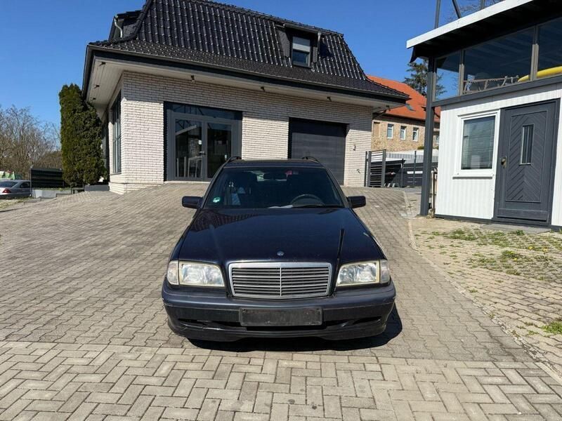Schwarz Gebraucht 2000 Mercedes C180 Kombi | 990 € (Superpreis) - Bild 1/4