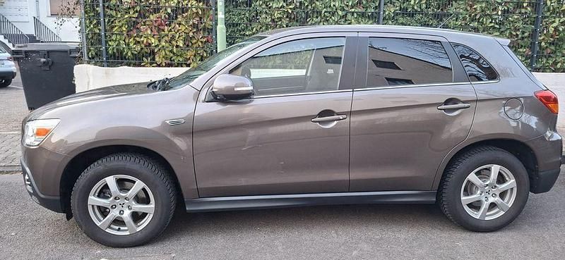 Gebraucht Mitsubishi ASX Edition 150 PS (110 kW) 2011 Braun SUV