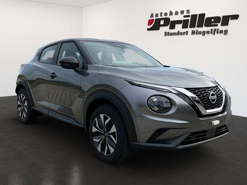Neu Nissan Juke Acenta 114 PS (83 kW) 2025 Grau SUV