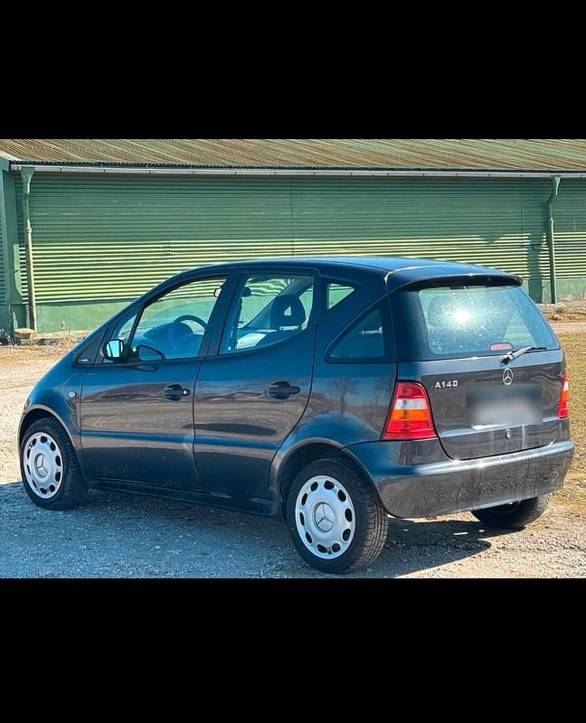 Gebraucht Mercedes A140 86 PS (63 kW) 2000 Schwarz Kleinwagen