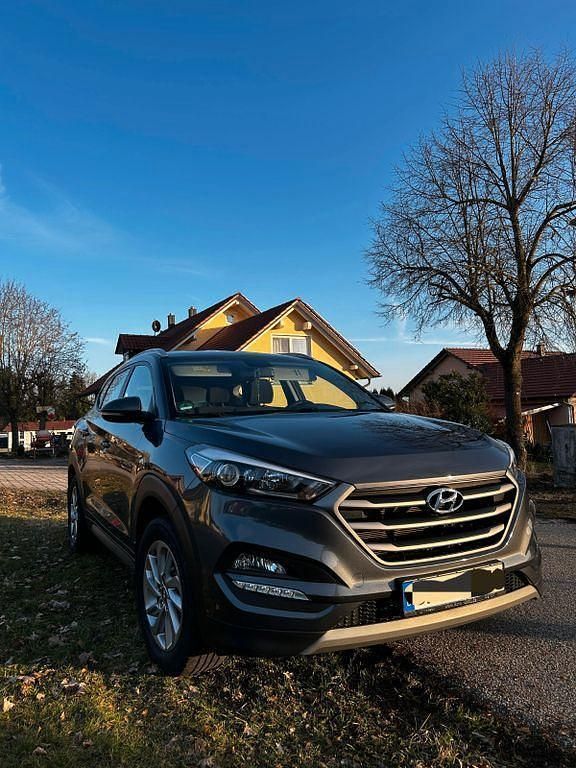 Gebraucht Hyundai Tucson Trend 141 PS (103 kW) 2018 Grau SUV