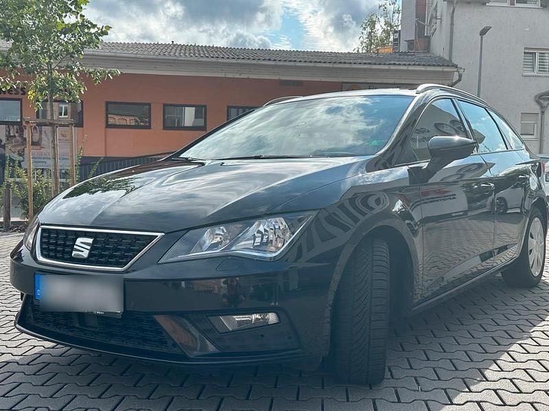 Schwarz Gebraucht 2018 Seat Leon Kombi | 9.750 € (Superpreis) - Bild 1/4