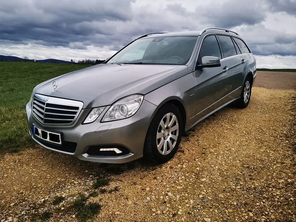 Gebraucht Mercedes E300 231 PS (169 kW) 2010 Limousine