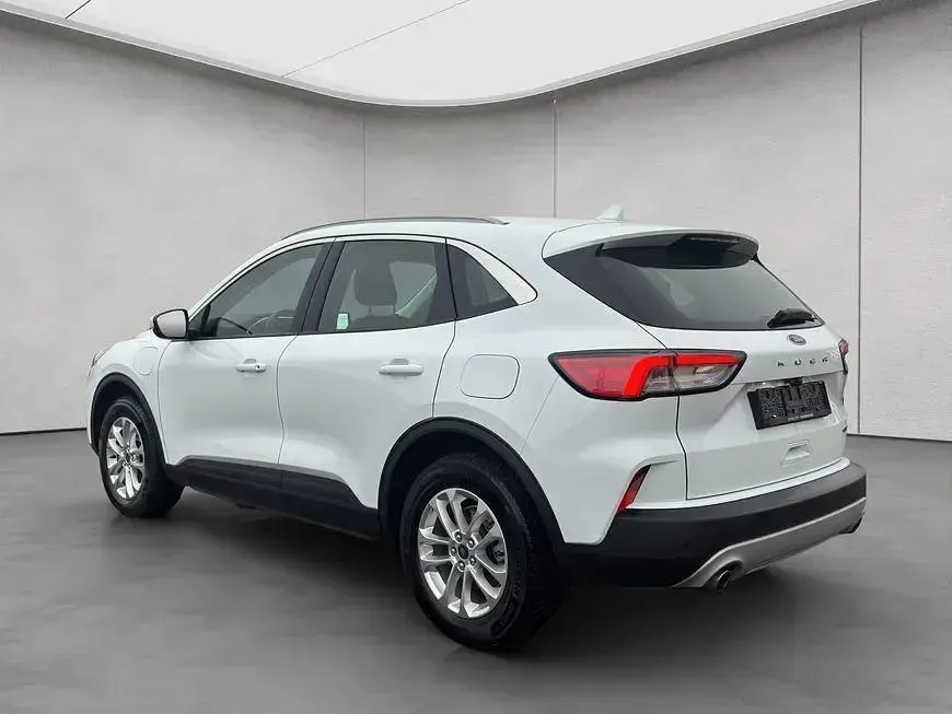 Gebraucht Ford Kuga Titanium 224 PS (164 kW) 2022 Weiß SUV