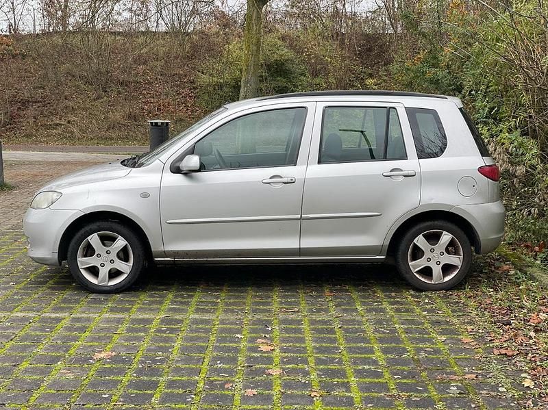 Gebraucht Mazda 2 Active 80 PS (58 kW) 2004 Silber Kleinwagen